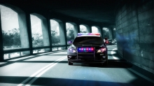 Полицейский Ford Taurus Interceptor в городском тоннеле